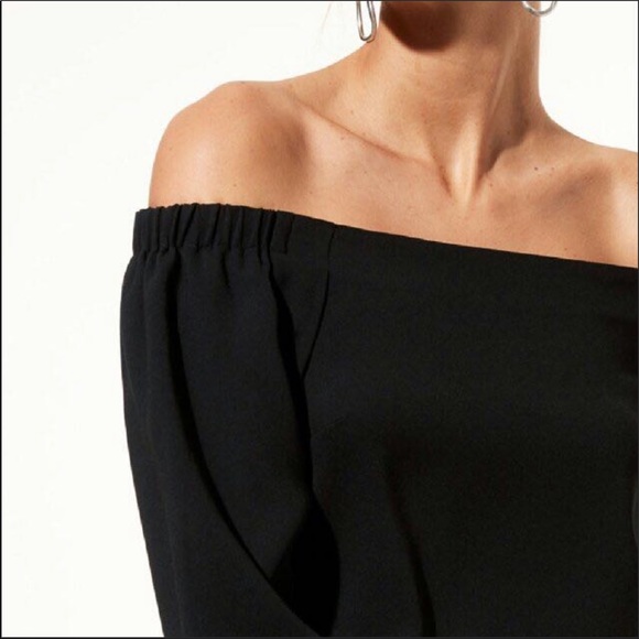 Aritzia Babaton Rodrigo Blouse - Picture 1 of 3